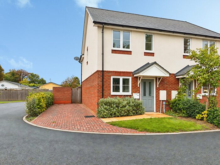2 Bedroom House To Rent In Shaw Close, Fowlmere, SG8