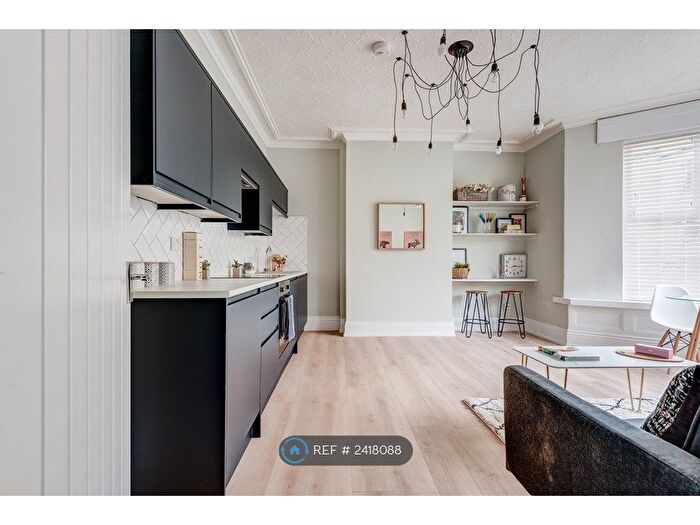 2 Bedroom Flat To Rent In Wynyard Road, Sheffield, S6