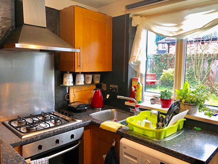 2 Bedroom Maisonette To Rent In Newtondale Close, Nottingham, NG8