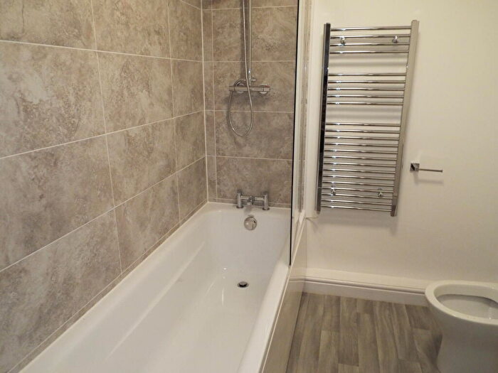 1 Bedroom Flat To Rent In Flat, Queen Adelaide House, Windmill Lane, NG3