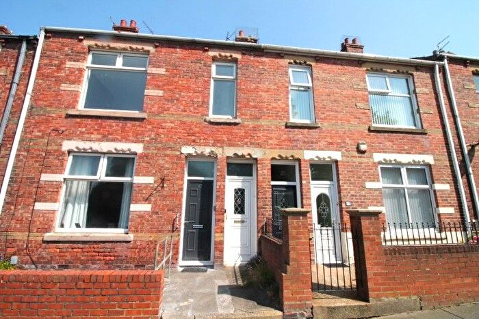 2 Bedroom Flat To Rent In Tadema Road (E), South Shields, Tyne And Wear, NE33