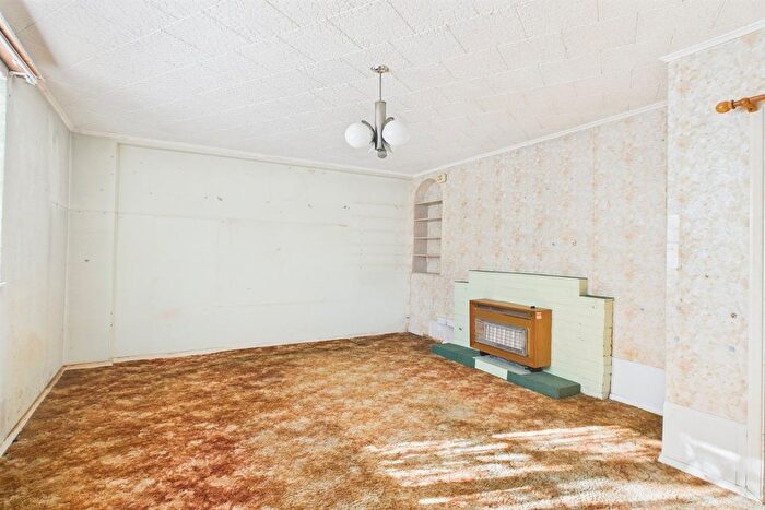 3 Bedroom Flat For Sale In St. Anselms Court, Madeira Road, SW16