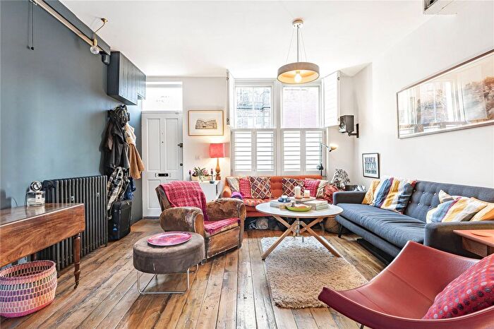 3 Bedroom Terraced House To Rent In Canrobert Street, Bethnal Green, London, E2