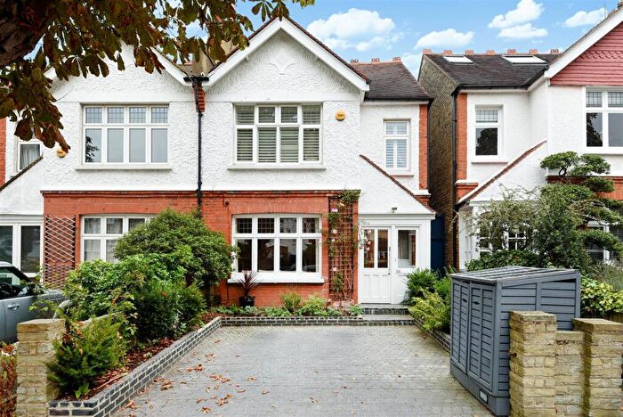 4 Bedroom Semi Detached House For Sale In Deanhill Road, East Sheen, SW14