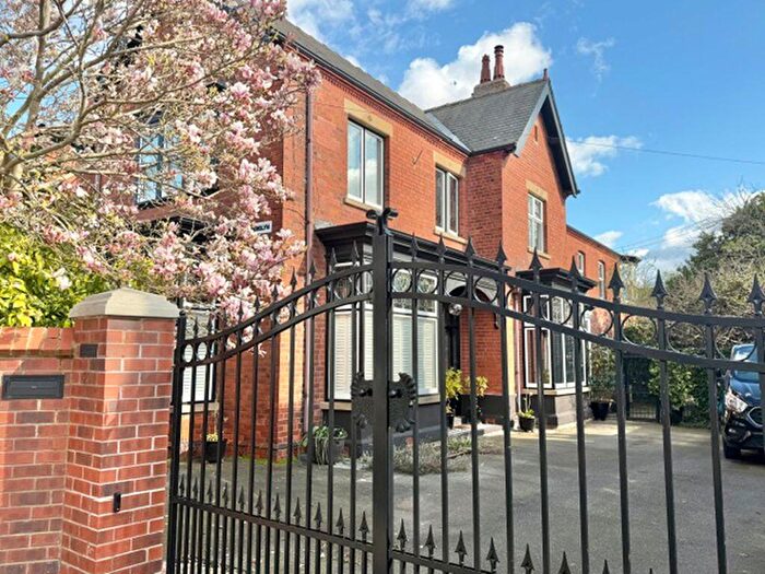 5 Bedroom Detached House For Sale In Mill Road, Cleethorpes, DN35