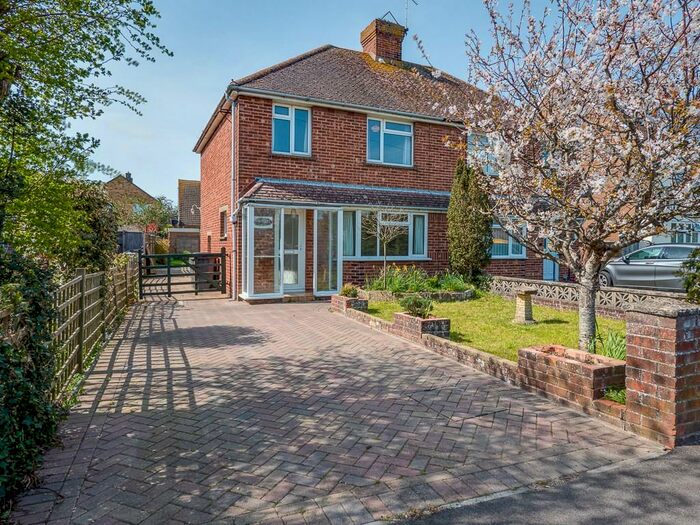 3 Bedroom Semi-Detached House To Rent In Western Avenue, Polegate, East Sussex, BN26