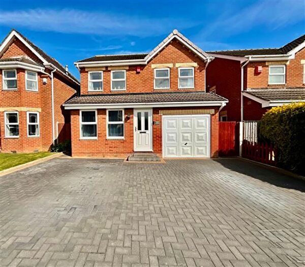 4 Bedroom Detached House For Sale In Cramfit Crescent, Dinnington, Sheffield, Rotherham, S25