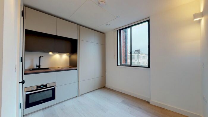 Studio To Rent In George Street, Luton, LU1