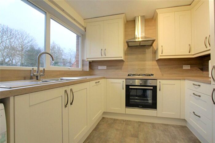 3 Bedroom Maisonette To Rent In The Firs, Bath Road, Reading, RG1