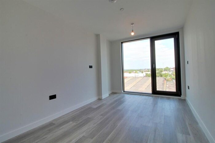 2 Bedroom Apartment To Rent In Apex Lofts, Warwick Street, Digbeth, B12