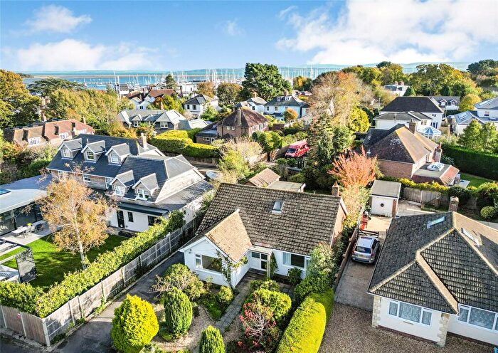 3 Bedroom Detached House For Sale In Springfield Close, Lymington, Hampshire, SO41