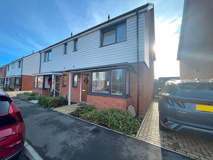 3 Bedroom Semi Detached House For Sale In Nova Avenue, Faversham, ME13