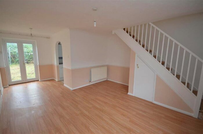 2 Bedroom Semi-Detached House To Rent In Beulah Avenue, Beulah Road, Thornton Heath, CR7