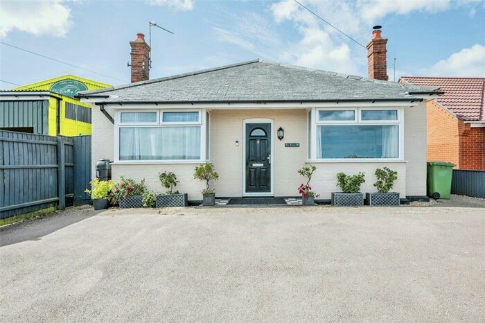 3 Bedroom Bungalow For Sale In Waxham Road, Sea Palling, Norwich, Norfolk, NR12