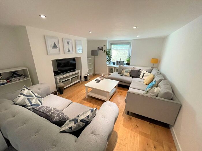 2 Bedroom Flat To Rent In Prestbury Road, Cheltenham, GL52