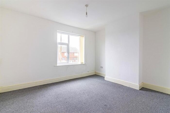 2 Bedroom House To Rent In Station Street, Kirkby-in-Ashfield, NG17