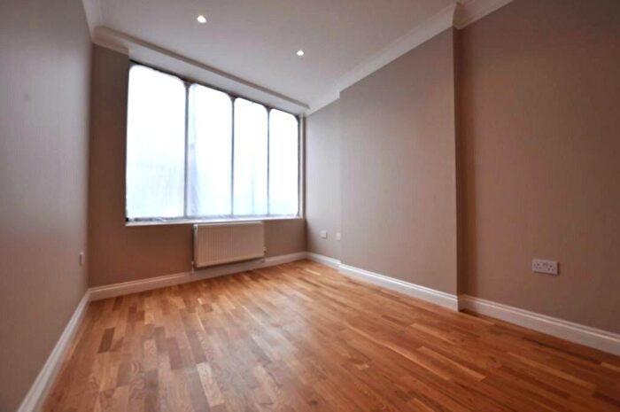 1 Bedroom Flat To Rent In Boleyn Road, London, N16
