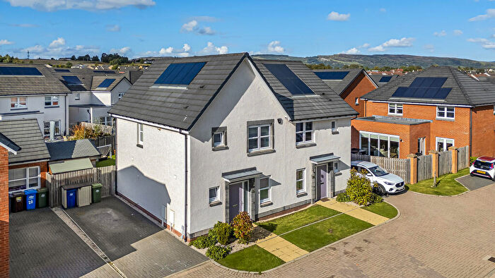 3 Bedroom Semi-Detached House For Sale In Thurso Crescent, Bishopton, PA7