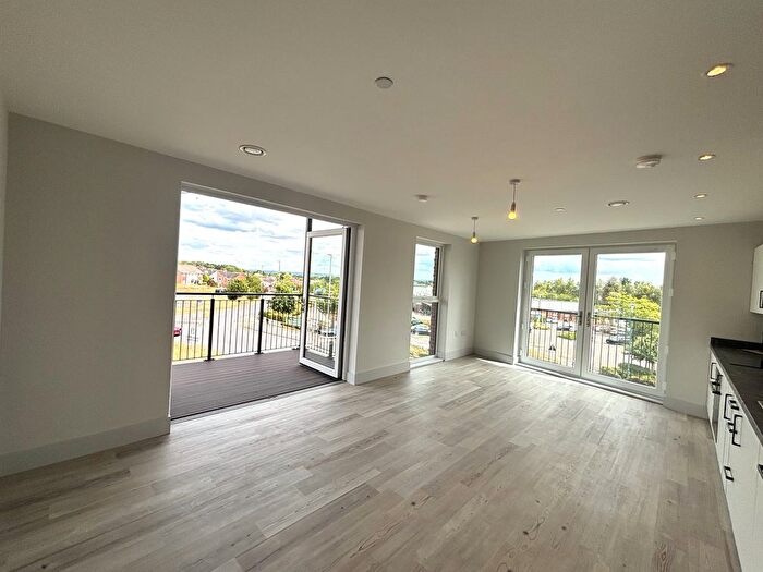 2 Bedroom Flat To Rent In Prince Charles Road, Exeter, EX4