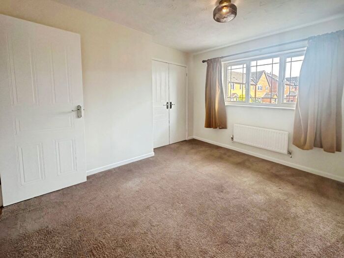 2 Bedroom Property To Rent In Wheat Croft, Cambridge, CB21