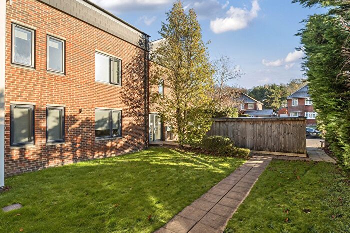 18 Bedroom Block Of Flats For Sale In Mousehole Lane, Southampton, SO18