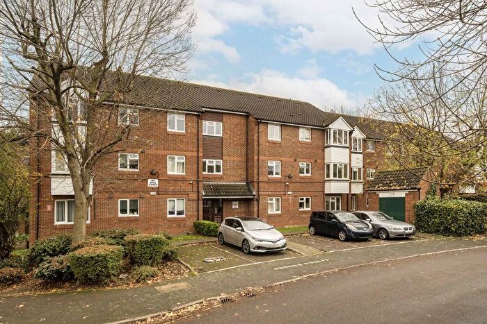1 Bedroom Flat For Sale In Stevenson Crescent, Bermondsey, SE16