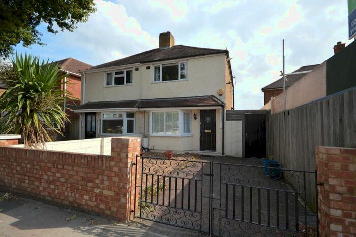 2 Bedroom Semi-Detached House To Rent In Dean Road, Hampton, Middlesex, TW12