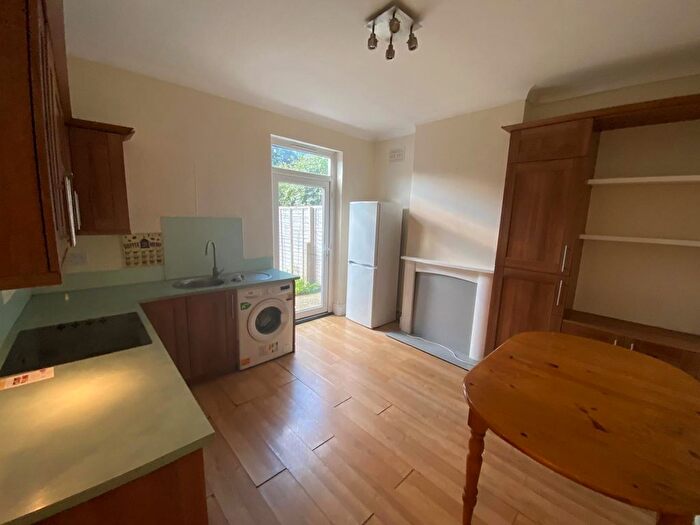 1 Bedroom Flat To Rent In Cauldwell Hall Road, Ipswich, IP4