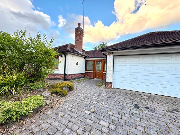 3 Bedroom Detached Bungalow To Rent In Tempest Road, Birstall, Leicester, LE4