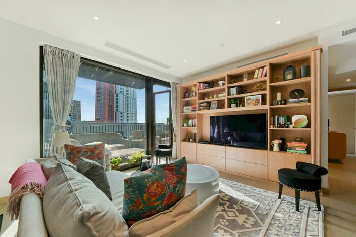 2 Bedroom Apartment For Sale In Legacy Building, Embassy Garden, SW11