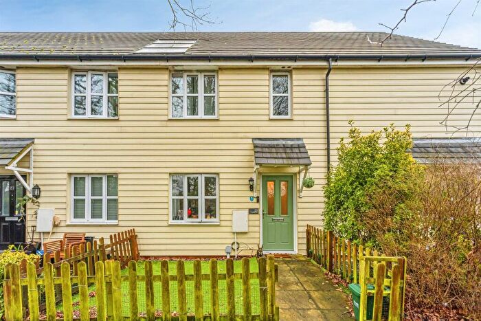 2 Bedroom Maisonette For Sale In Larkspur Drive, Burgess Hill, RH15