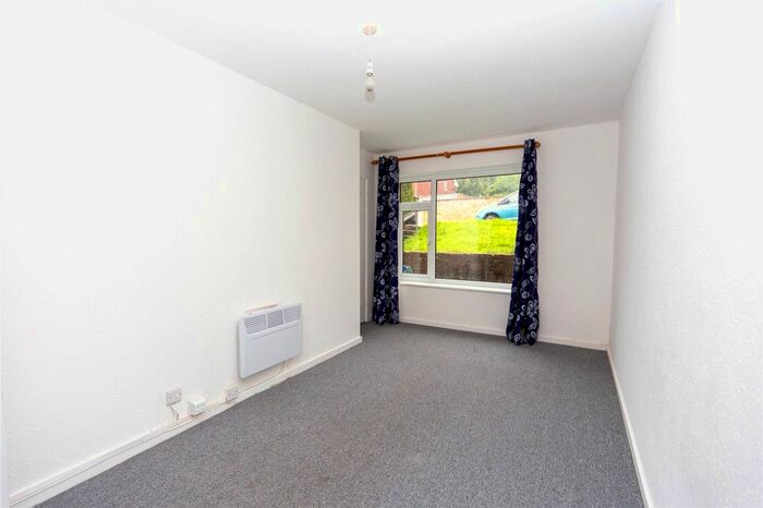 2 Bedroom Maisonette To Rent In Woolaston Avenue, Lakeside, Cardiff, CF23