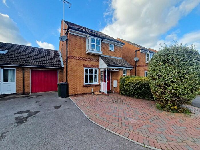 4 Bedroom Link Detached House To Rent In Tutor Close, Hamble, SO31