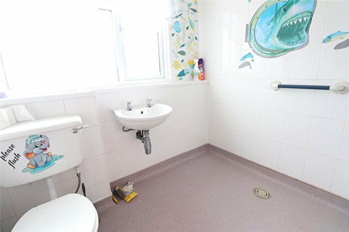 3 Bedroom End Of Terrace House For Sale In Admirals Way, Daventry, Northamptonshire, NN11