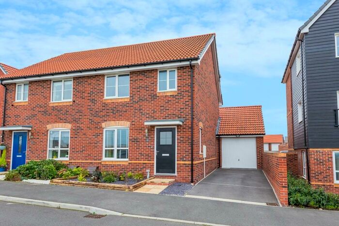 3 Bedroom Semi-Detached House To Rent In Marigold Crescent, OX11