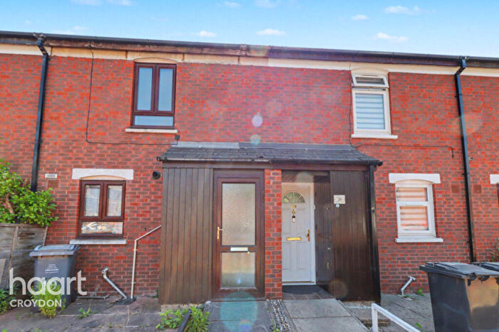 3 Bedroom Terraced House For Sale In Singleton Close, Croydon, CR0