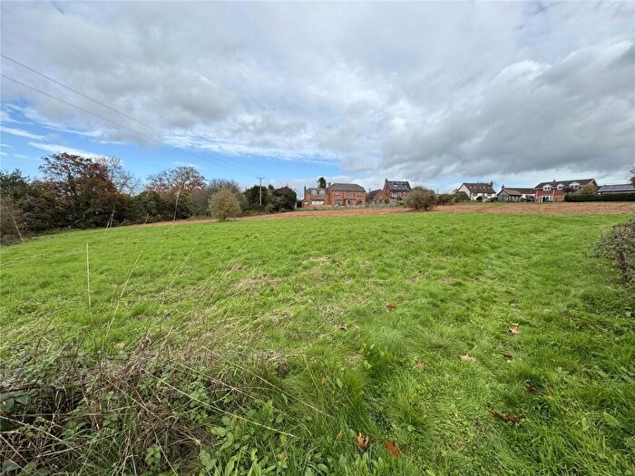 Equestrian Facility For Sale In Mamble, Kidderminster, Worcestershire, DY14