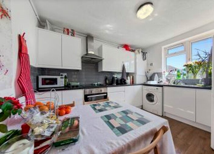 3 Bedroom Flat To Rent In Bridgeway Street, Euston, NW1