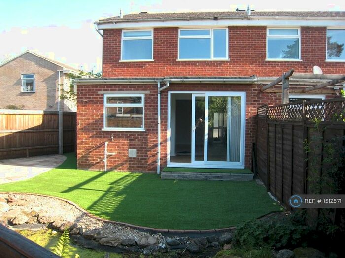 3 Bedroom Semi-Detached House To Rent In Winterborne Road, Abingdon, OX14