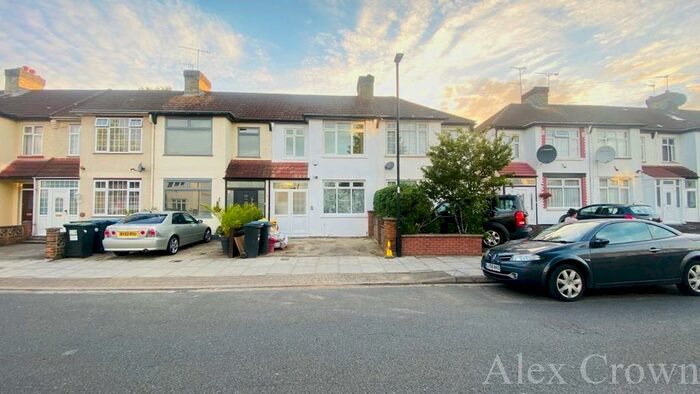 5 Bedroom Terraced House To Rent In Westmoor Road, Enfield, EN3