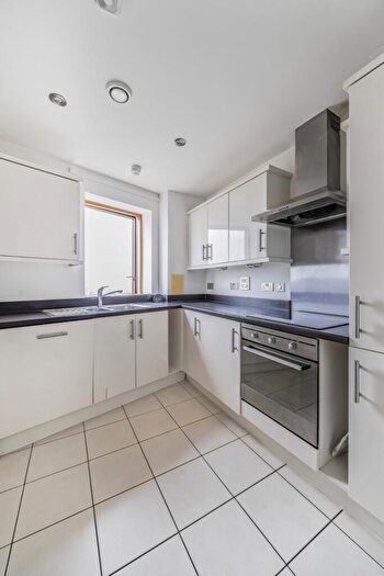 2 Bedroom Apartment To Rent In Albert Road London, NW6
