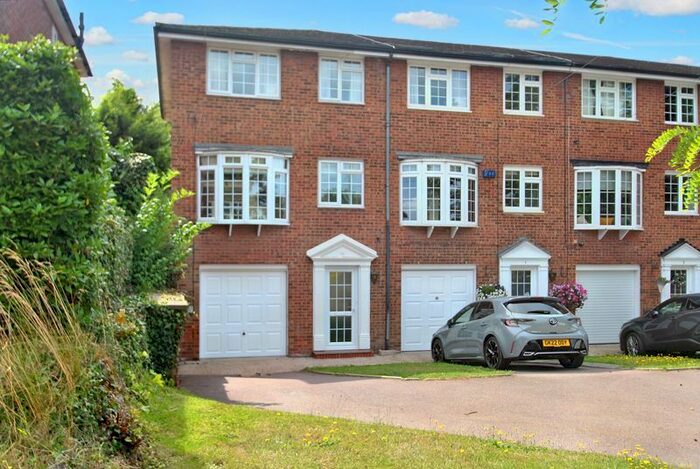 4 Bedroom Town House To Rent In Bradbourne Vale Road, Sevenoaks, TN13