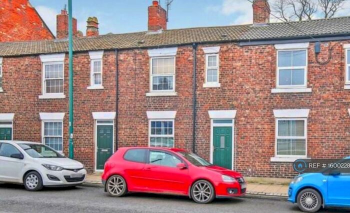 2 Bedroom Terraced House To Rent In Gilesgate, Durham, DH1