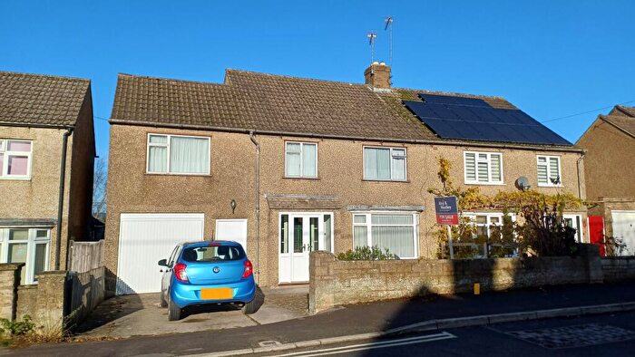 4 Bedroom Semi-Detached House For Sale In Churchill Road, Chipping Norton, OX7