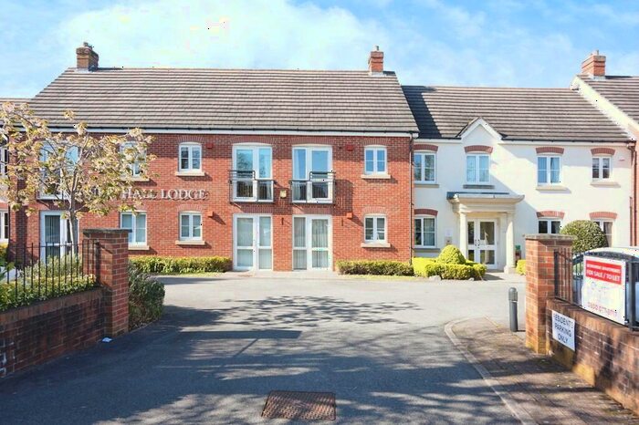 1 Bedroom Flat For Sale In Reddicap Heath Road, Sutton Coldfield, B75