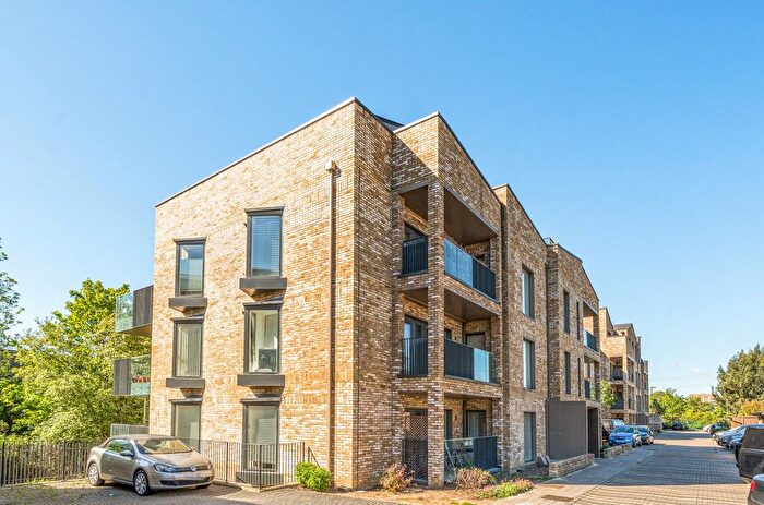 1 Bedroom Flat For Sale In Disraeli House, Breakspear Gardens, London, SW19