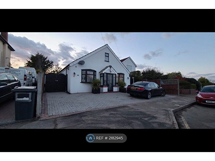 5 Bedroom Detached House To Rent In Footbury Hill Road, Orpington, BR6