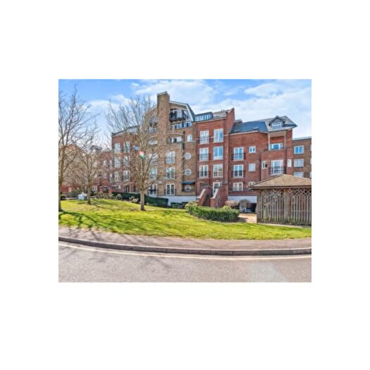 2 Bedroom Flat To Rent In Iliffe Close, Reading, RG1