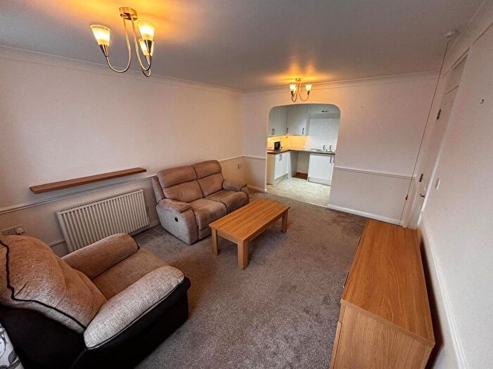 1 Bedroom Flat For Sale In Ashley Court, Hatfield, AL10