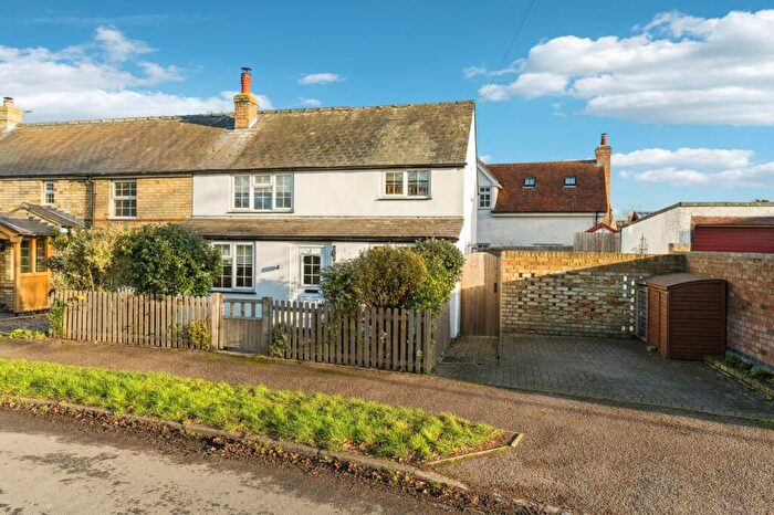 3 Bedroom Semi-Detached House For Sale In High Street, Pirton, SG5